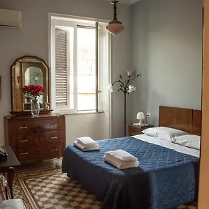 https://battisti-18-vintage-rooms.sicilyhotelsitaly.net