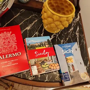 https://battisti-18-vintage-rooms.sicilyhotelsitaly.net